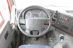 中国重汽 HOWO 4×2后提升式牵引车