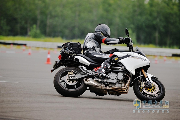 博世第九代摩托车防抱死制动系统（ABS）