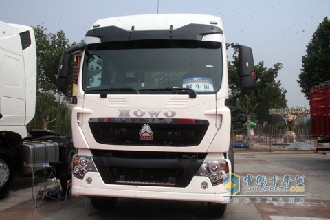 中国重汽 HOWO-T5G 4*2牵引车 310马力