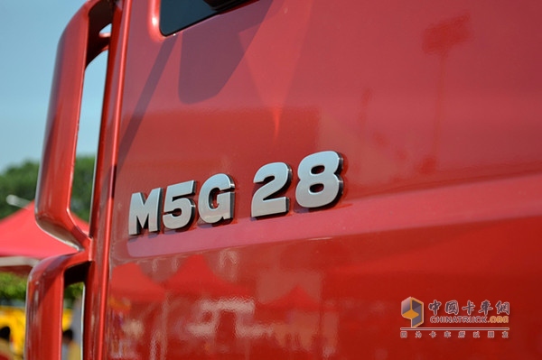 中国重汽 M5G 280马力 4X2 牵引车