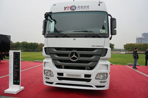 奔驰卡车 Actros 1841低底盘牵引车