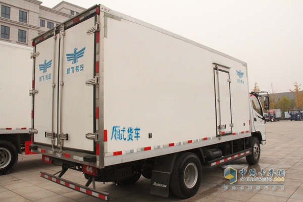 福田欧马可3系 154马力 4×2冷藏车（BJ5089XLC-FB）