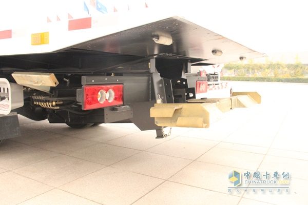 福田欧马可 154马力 4×2清障车（BSZ5089TQZ型）