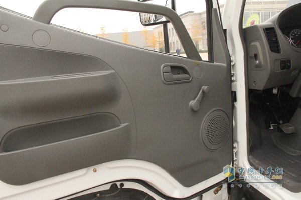 福田欧马可 154马力 4×2清障车（BSZ5089TQZ型）