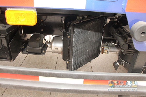 福田奥铃TX 141马力4×2平板载货车（BJ1139VJPFG-2）