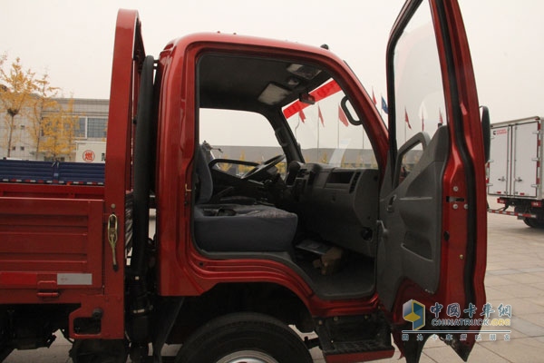福田奥铃捷运 107马力4×2平板载货车（BJ1049V9JEA-3）