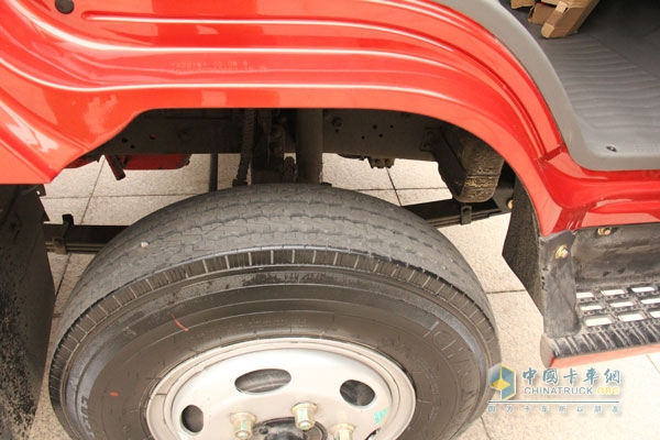 福田奥铃捷运 107马力4×2平板载货车（BJ1049V9JEA-3）