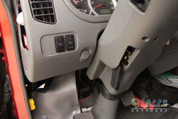 福田奥铃捷运 107马力4×2平板载货车（BJ1049V9JEA-3）