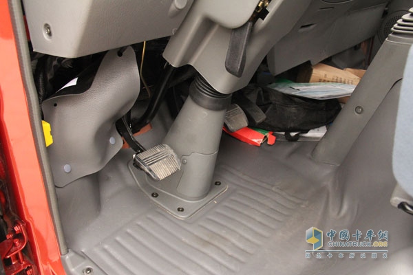 福田奥铃捷运 107马力4×2平板载货车（BJ1049V9JEA-3）