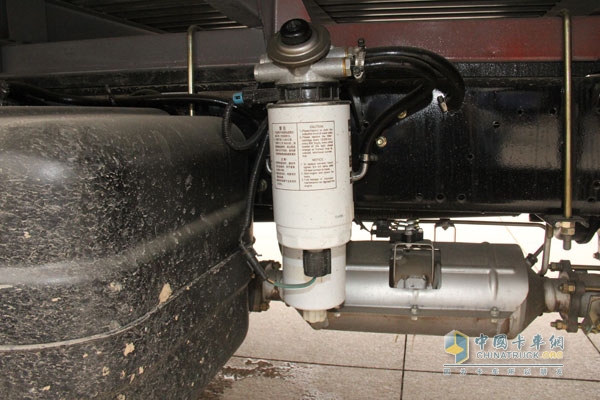 福田奥铃TX 110马力4×2平板载货车（BJ1049V9PD6-AA）