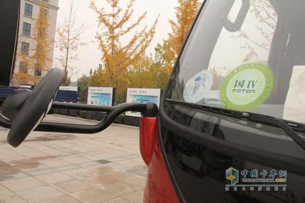 福田奥铃TX 110马力4×2平板载货车（BJ1049V9PD6-AA）