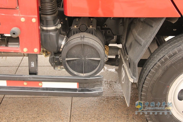 福田奥铃TX 110马力4×2平板载货车（BJ1049V9PD6-AA）