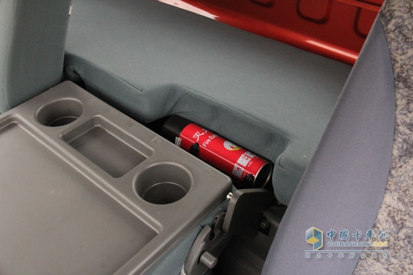 福田奥铃TX 110马力4×2平板载货车（BJ1049V9PD6-AA）