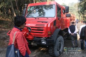 近距离感受越野之王乌尼莫克救援车 超越期待不负众托