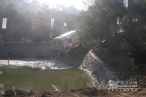 近距离感受越野之王乌尼莫克救援车 超越期待不负众托