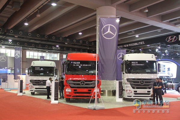 奔驰Actros 1841低底盘牵引车