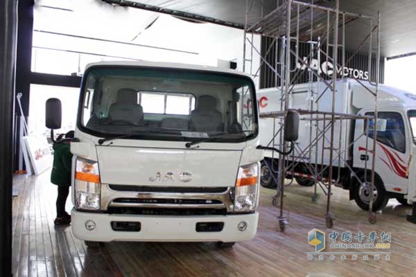 江淮汽车 帅铃N系 165马力 国四轻卡