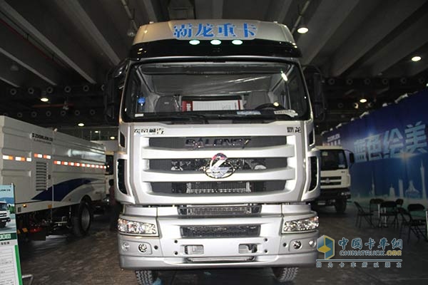东风柳汽 霸龙M7 玉柴400马力 国四 牵引车