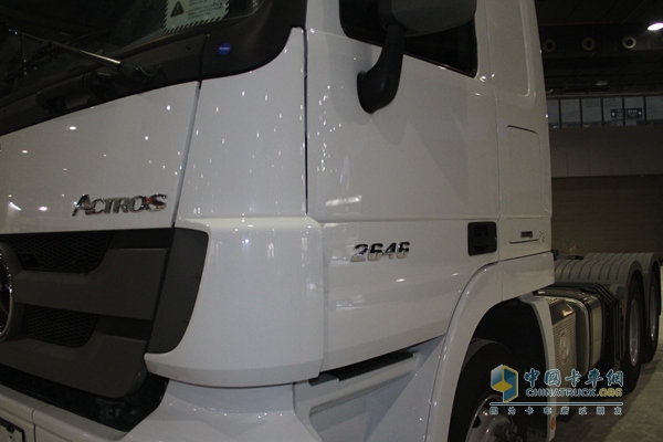奔驰 Actros重卡 456马力 6×2 牵引车（车队之星）(型号2646)