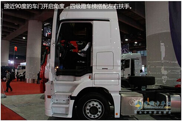 奔驰Actros1841