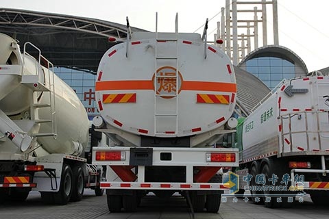 陕汽 德龙新M3000  运油车