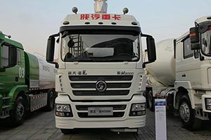 陕汽 德龙新M3000 290马力 8X4 国四 运油车