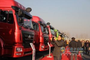 中国重汽 豪沃T5G 346马力 6X4 国四牵引车