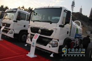 中国重汽 T5G 180马力 4X2 洒水车