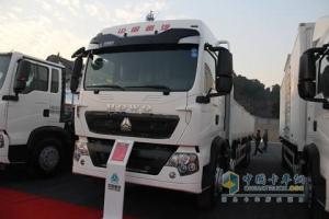 中国重汽 T5G 280马力 6X4 随车起重运输车
