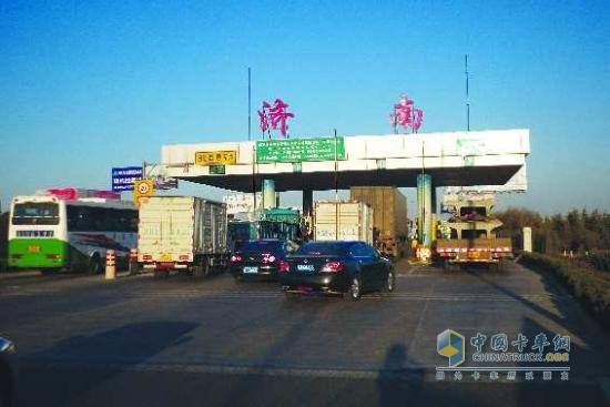 财政亏损 山东决定延长高速公路收费