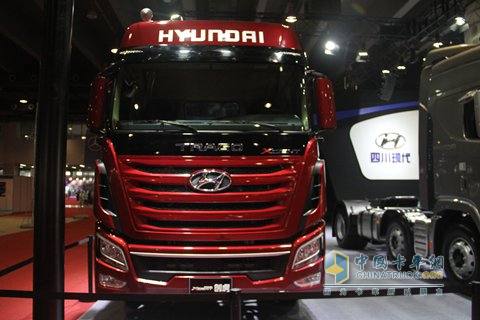 四川现代 Xcient创虎 410马力 8X4 国四 载货车