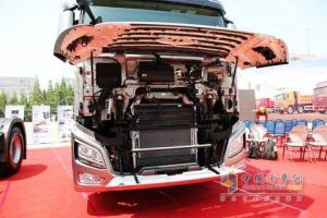 四川现代 Xcient创虎P520 6×4牵引车