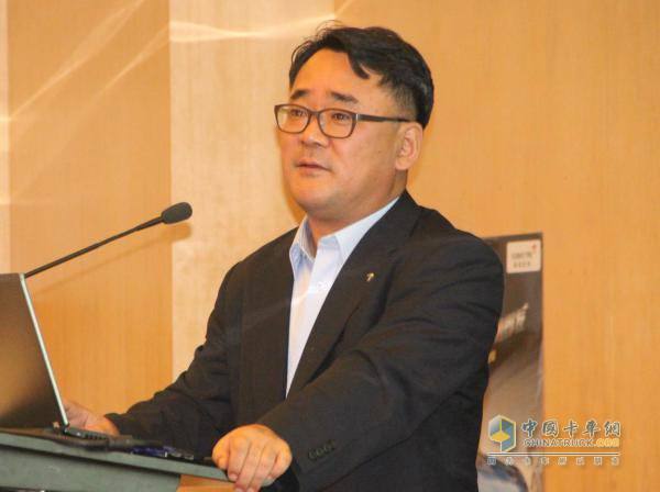 锦湖(中国)轮胎销售有限公司销售企划部总经理杨雄