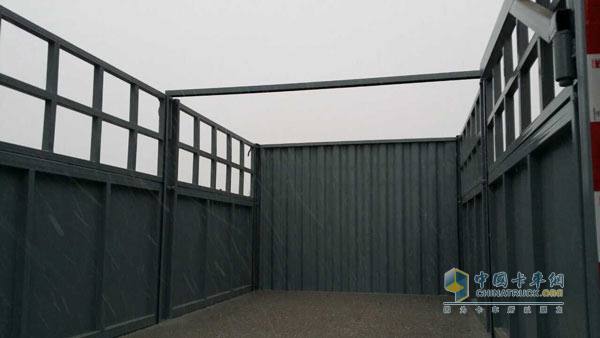 福田奥铃CTX危化品运输专用车