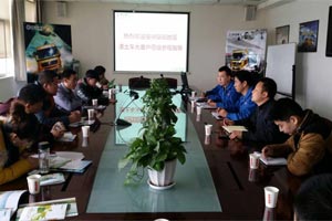 安徽阜阳渣土车大客户参观陕汽集团