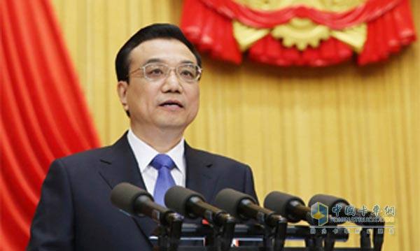 李克强总理在两会上发表讲话