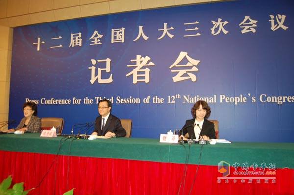 十二届全国人大三次会议记者会现场