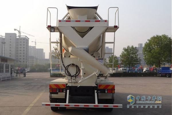 福田瑞沃中驰8方混凝土搅拌车