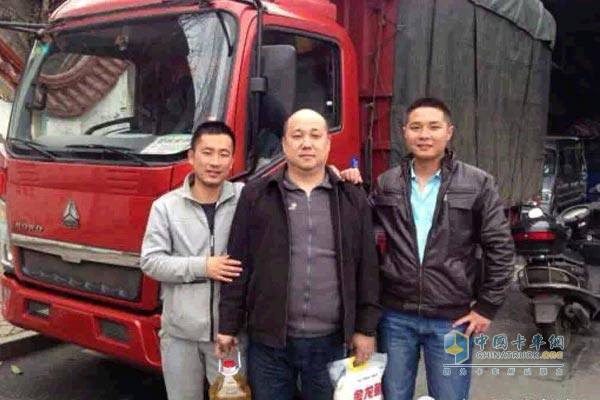 中国重汽HOWO轻卡株洲新产品品鉴会