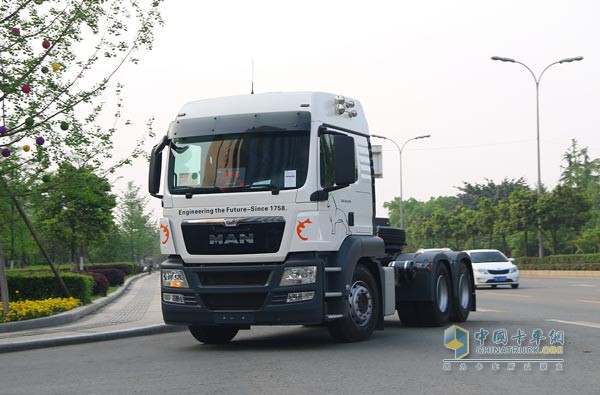 大马力豪华牵引车MAN TGX 28.480现场试驾
