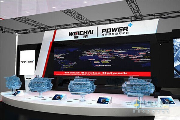 第十六届上海国际汽车工业展览会潍柴轻卡发动机展示区