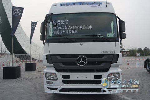 奔驰 Actros 2044 S 4X2 国四 2015标准版