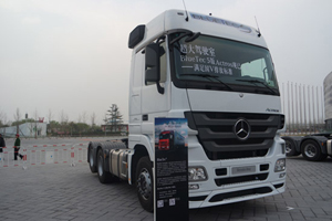 奔驰 Actros 2646 LS 6X2 DNA  国四 2015标准版