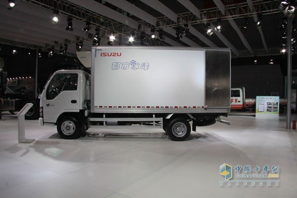 庆铃 五十铃600P 120马力 4X2 国四 冷藏车