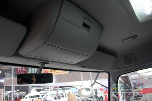 东风大力神 6×4 智能渣土车 内饰