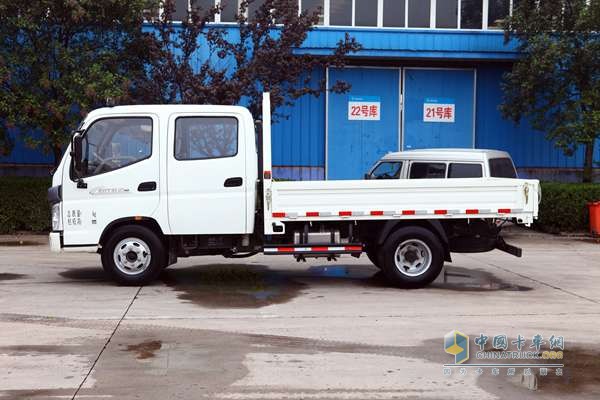 福田瑞沃 时代骁运 141马力 4×2 国四 载货车（双排驾驶室） 