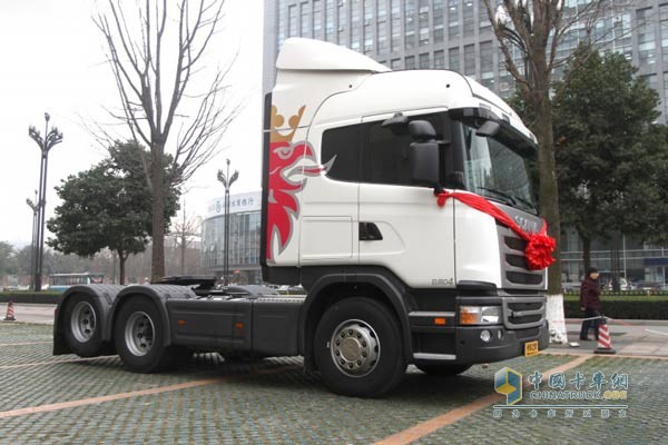 斯堪尼亚G440 Streamline 6x2牵引车