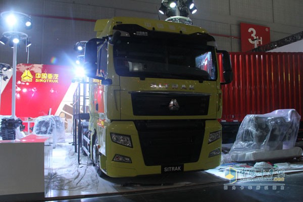 中国重汽SITRAK汕德卡C7H 国五 全气囊悬架 540马力 6X2牵引车