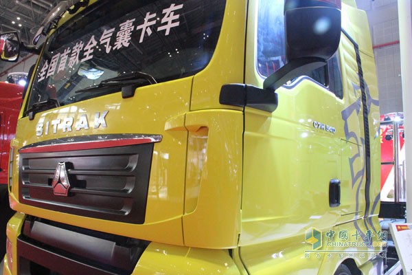 中国重汽SITRAK汕德卡C7H 国五 全气囊悬架 540马力 6X2牵引车