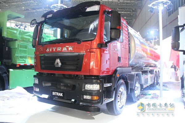 中国重汽SITRAK汕德卡C5H 国五 空气悬架 32T总重8X4燃油运输车